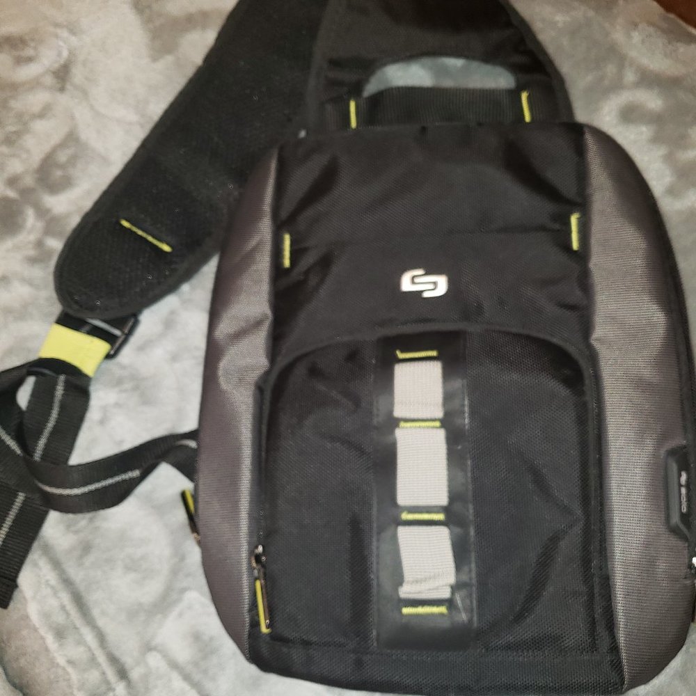 Solo Black/Gray Laptop Bag with Strap